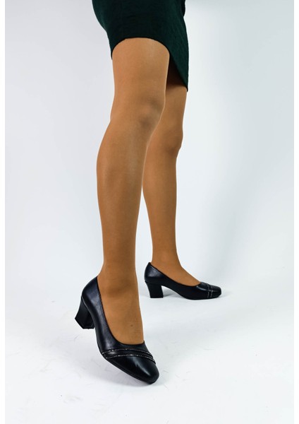 Siyah Renk Fincan Kısa Kalın Topuk Anne Topuklu Ayakkabı fırsatları