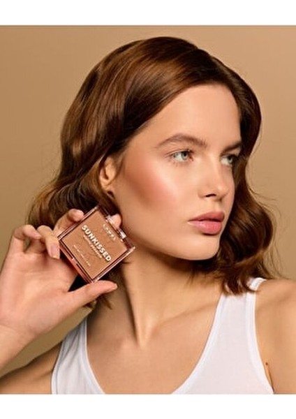 Sunkissed Matte Bronzlaştırıcı Pudra Doğal Bronz Görünüm 401 Renk 10 g
