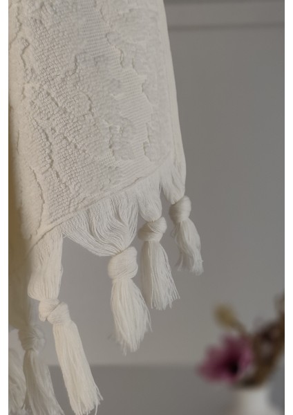 Otantik Saçaklı El Havlusu - Krem