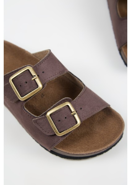 Nomiento Riva Kadın Vegan Deri Çift Tokalı Kahve Terlik modelleri