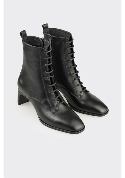 Siyah Deri Kadın Klasik Bot fiyatları