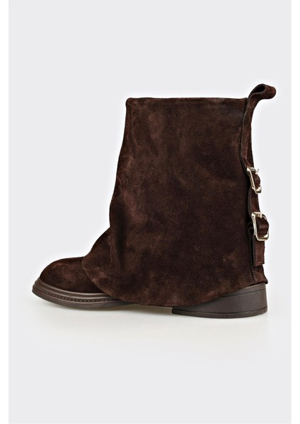 Kahve Deri Kadın Günlük Bot modelleri