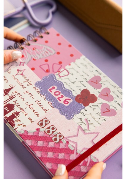 2026 Dikey Haftalık Ajanda – Yatay A5 Formda Spiralli Sert Kapak Haftalık Ajanda 21X15 cm Kolaj fiyatları