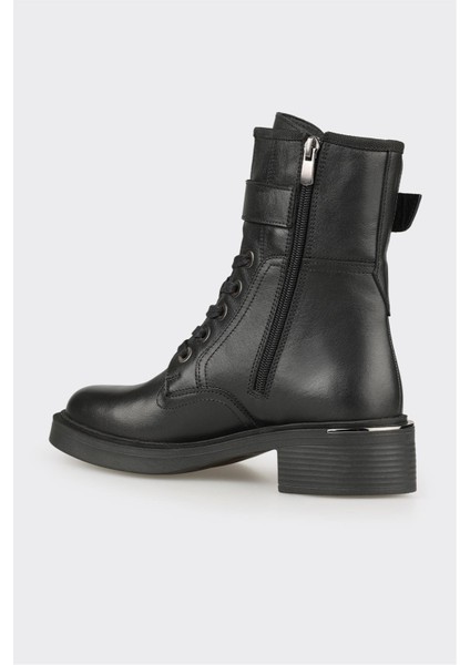 Siyah Deri Kadın Günlük Bot modelleri