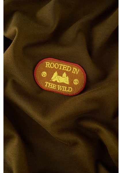 Rooted In The Wild Premium T-Shirt - Haki fiyatları