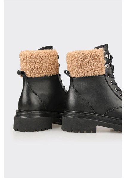 Siyah Kadın Günlük Bot fırsatları