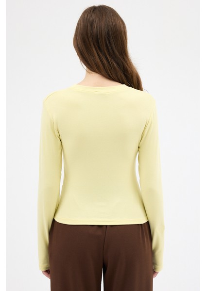 Sarı Premium/Viskoz Yumuşak Kumaşlı Parmak Geçmeli Crop Bluz 8162A