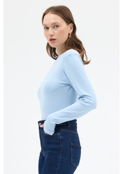 Mavi Premium/Viskoz Yumuşak Kumaşlı Parmak Geçmeli Crop Bluz 8162A