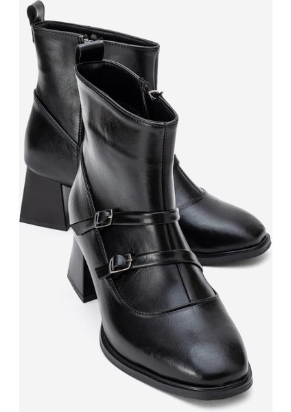 Sade Çift Tokalı Küt Burunlu Topuklu Bot SİYAH CİLT