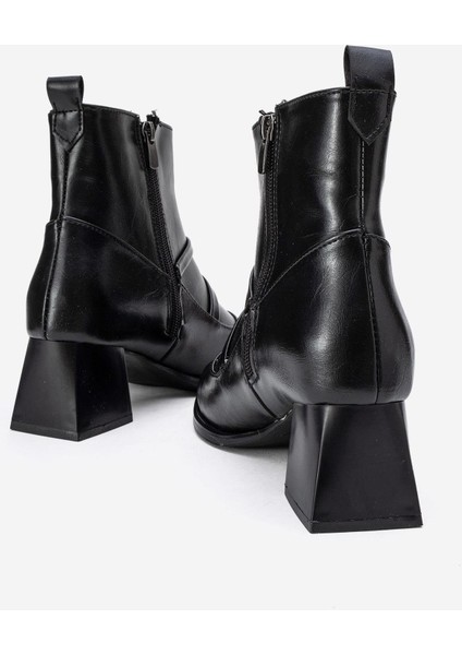 Sade Çift Tokalı Küt Burunlu Topuklu Bot SİYAH CİLT indirimleri