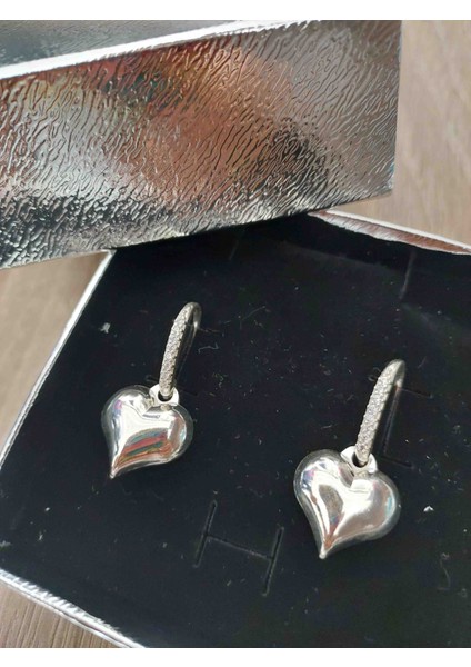 Zirkon Taşlı Kalp Sallantılı 925 Ayar Küpe