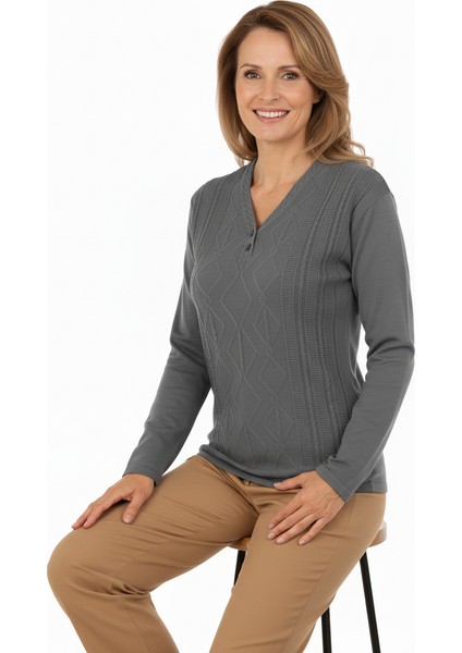 Kadın Yünlü Örme Triko Anne Kazak Elmas Desenli Iki Düğmeli