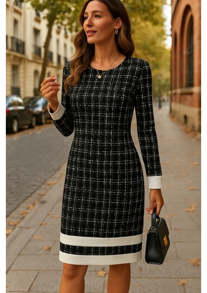 Kadın Uzun Kollu Yuvarlak Yaka Etek Ucu Şerit Detaylı Kısa Dokuma Elbise