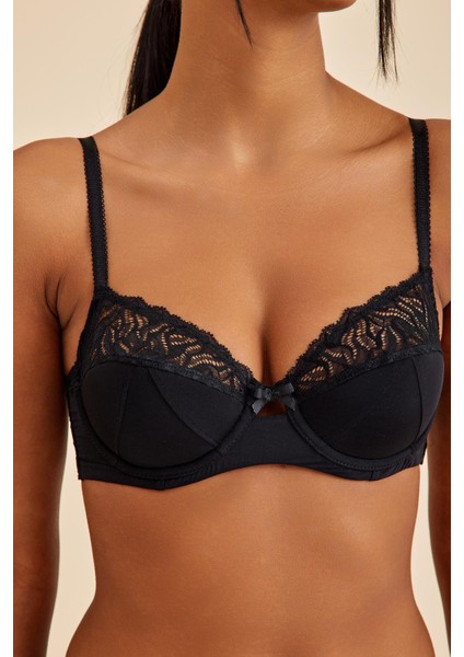 Emma Siyah Dantelli Toparlayıcı Sütyen- Yarım Kap, Balenli ve Dolgusuz