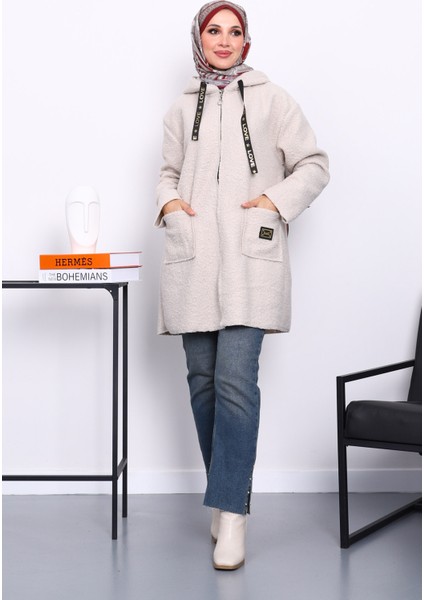 Taş Kapşonlu Cepli Buklet Kaban fiyatları