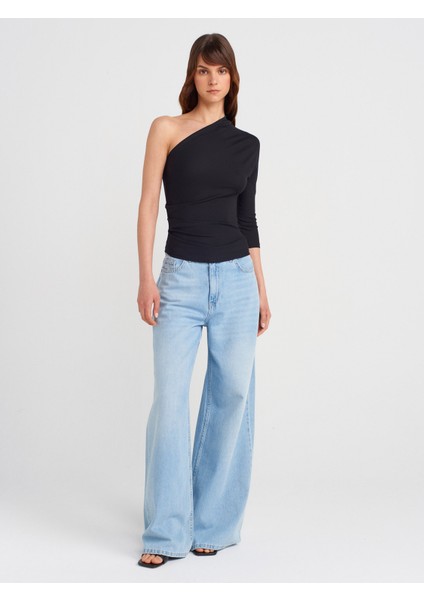 Pile Detaylı Tek Kol Bluz fırsatları