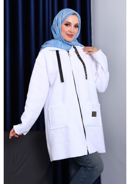 Ekru Kapşonlu Cepli Buklet Kaban