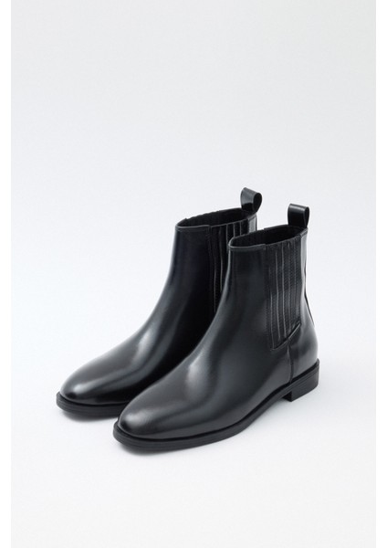 Bot 2521 - Yanları Lastikli Bilek Boy Siyah Kadın Bot modelleri