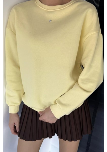 Kadın Bisiklet Yaka Şardonlu Ön Taş Işlemeli Sweatshirt P-00018610 modelleri