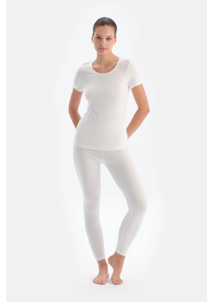 500V504 Kadın Kısa Kollu O Yaka Termal Içlik Takım-Ekru