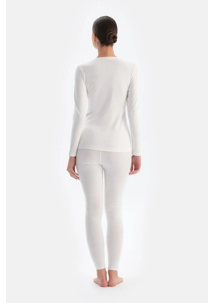 502 Kadın Uzun Kollu O Yaka Termal Üst Içlik-Ekru fiyatları