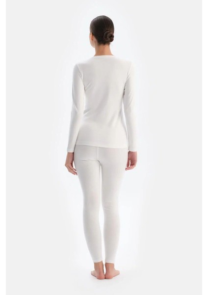 502V504 Kadın Uzun Kollu O Yaka Termal Içlik Takım-Ekru fiyatları