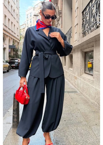 Kadın Kemer Detaylı Blazer Ceket Şalvar Pantolon Şık Takım modelleri