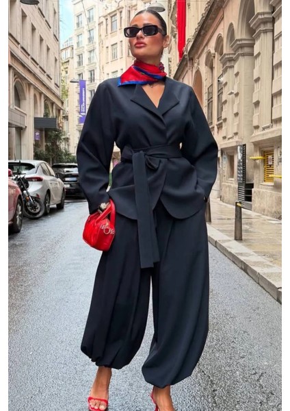 Kadın Kemer Detaylı Blazer Ceket Şalvar Pantolon Şık Takım