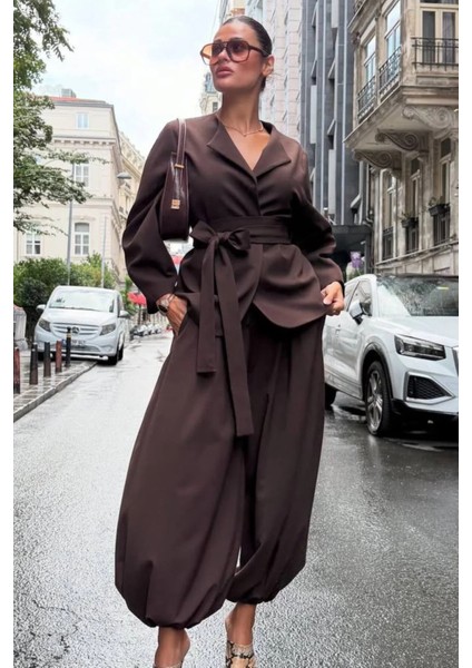 Kadın Kemer Detaylı Blazer Ceket Şalvar Pantolon Şık Takım fiyatları