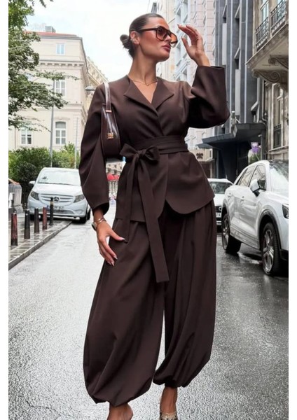 Kadın Kemer Detaylı Blazer Ceket Şalvar Pantolon Şık Takım fırsatları
