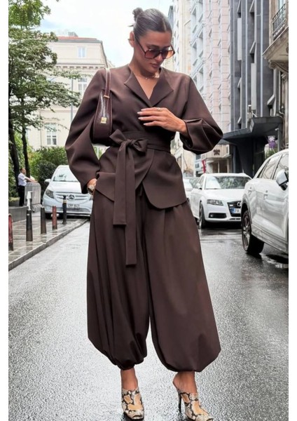 Kadın Kemer Detaylı Blazer Ceket Şalvar Pantolon Şık Takım indirimleri