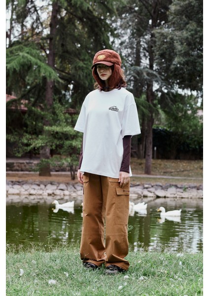 Outland Society Premium T-Shirt - Beyaz modelleri