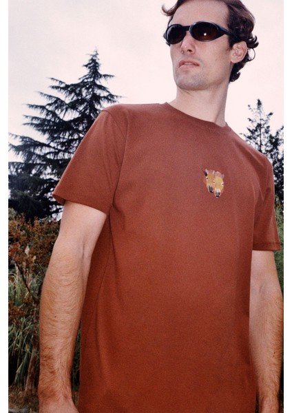 Przewalski Atı Premium T-Shirt - Kahverengi modelleri