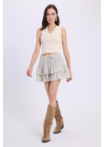 Kadın Slim Fit Dar Kesim V Yaka Sıfır Kol Pamuklu Ribanalı Bej Bluz fiyatları