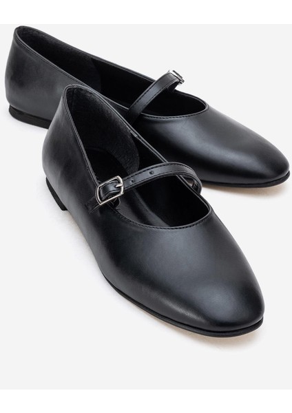 Kadın Kemerli Babet Siyah Cilt