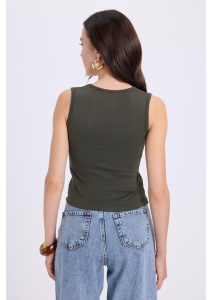 Kadın Slim Fit Dar Kesim V Yaka Sıfır Kol Pamuklu Ribanalı Haki Bluz