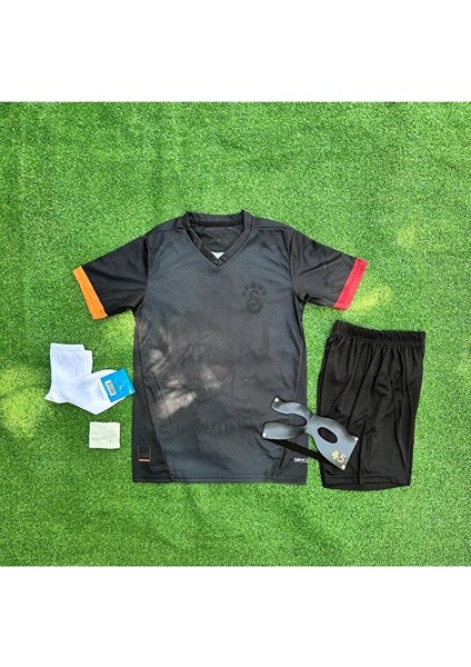 G'.â.l.a.t.â.s.a.r.â.yy 2024-25 V.î.c.t.o.r-O's.î.m.h.e.n Siyah Özel Çocuk Forması 5'li Set-Maske fiyatları