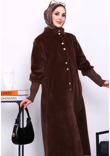 Kahverengi Düğmeli Angora Kaban modelleri