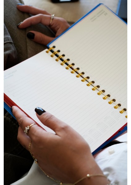 Spiralli Sert Kapak 2026 Günlük Ajanda A5 modelleri