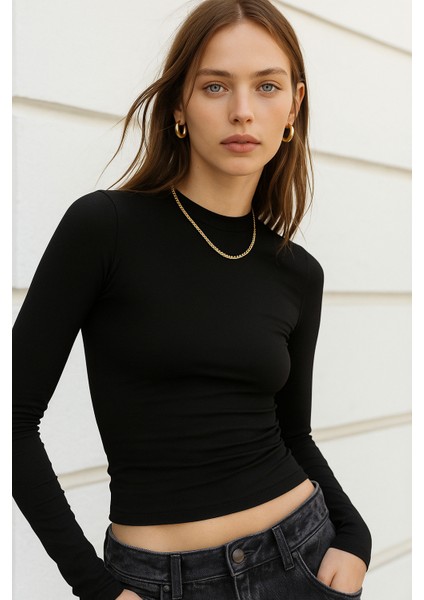 Kadın Siyah Bisiklet Yaka Esnek Kumaşlı Vücuda Oturan Slim Fit Uzun Kollu Crop Body