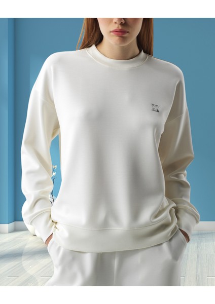 xint Kadın Bisiklet Yaka Dokulu Logo Detaylı Modal Kumaş Oversize Sweatshırt