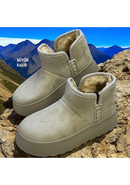 Ug Model Kısa Boy Dikişli Taban Tüylü Bayan Bot Bootie