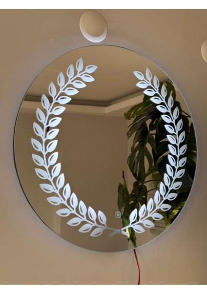 Yaprak Desenli LEDLİ Özel Tasarım Ayna