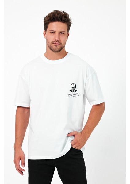 Unisex Atatürk ve Imzası Baskılı %100 Pamuk T-Shirt fiyatları