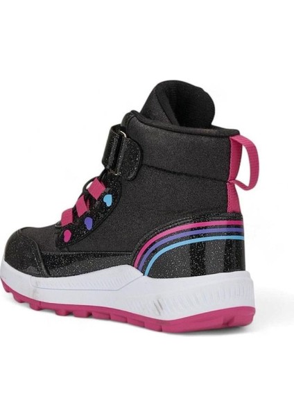 138 Kız Çocuk Okul Öncesi Bot modelleri