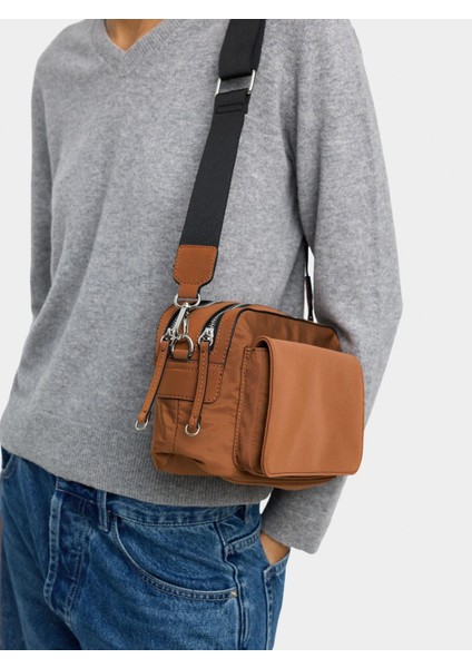 Teknik Kumaş Çapraz Çanta fiyatları