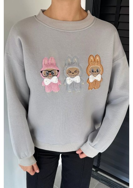 Kadın Bisiklet Yaka Ön Nakışlı Şardonlu Sweatshirt P-00018838 modelleri