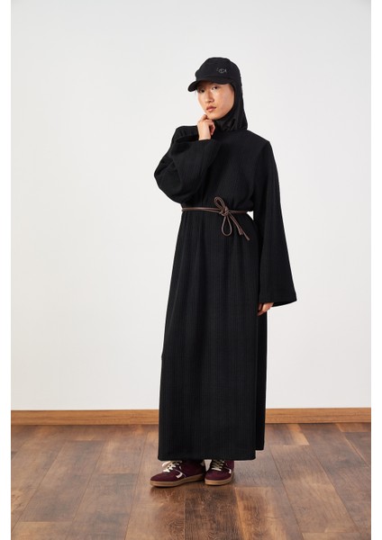 Dokulu Rahat Kesim Triko Elbise Siyah modelleri