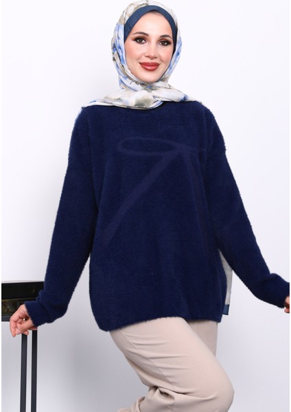 Lacivert Bisiklet Yaka Desenli Angora Yumoş Triko Kazak