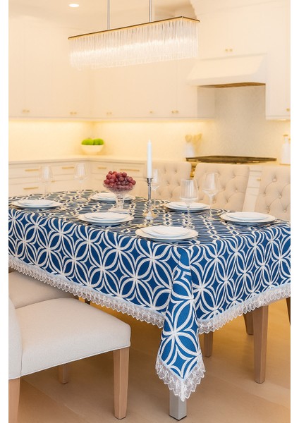 Lüks Lacivert Masa Örtüsü Dantel Kenarlı Silinebilir Kumaş Modeli